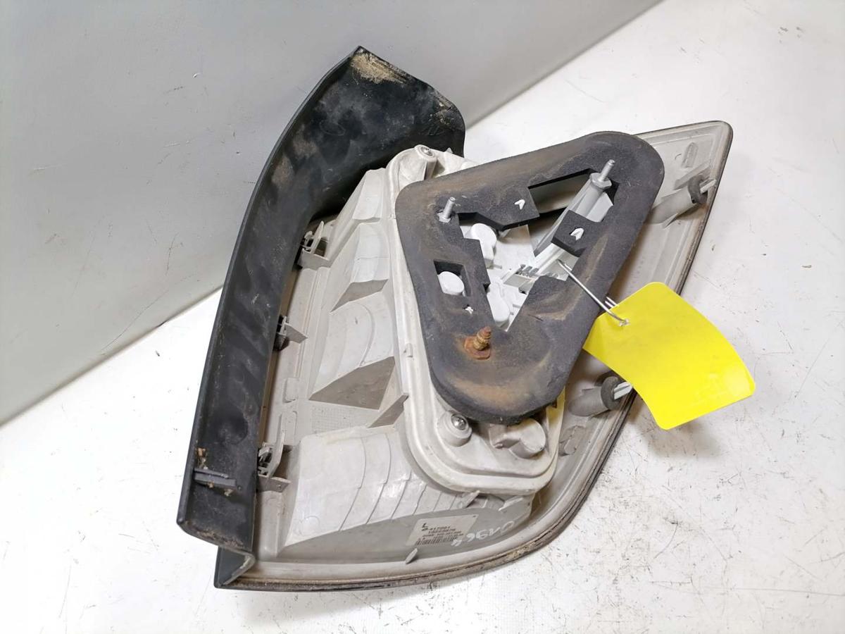 Opel Astra H original R&uuml;cklicht R&uuml;ckleuchte Schlussleuchte links Kombi Facelift Bj.2008